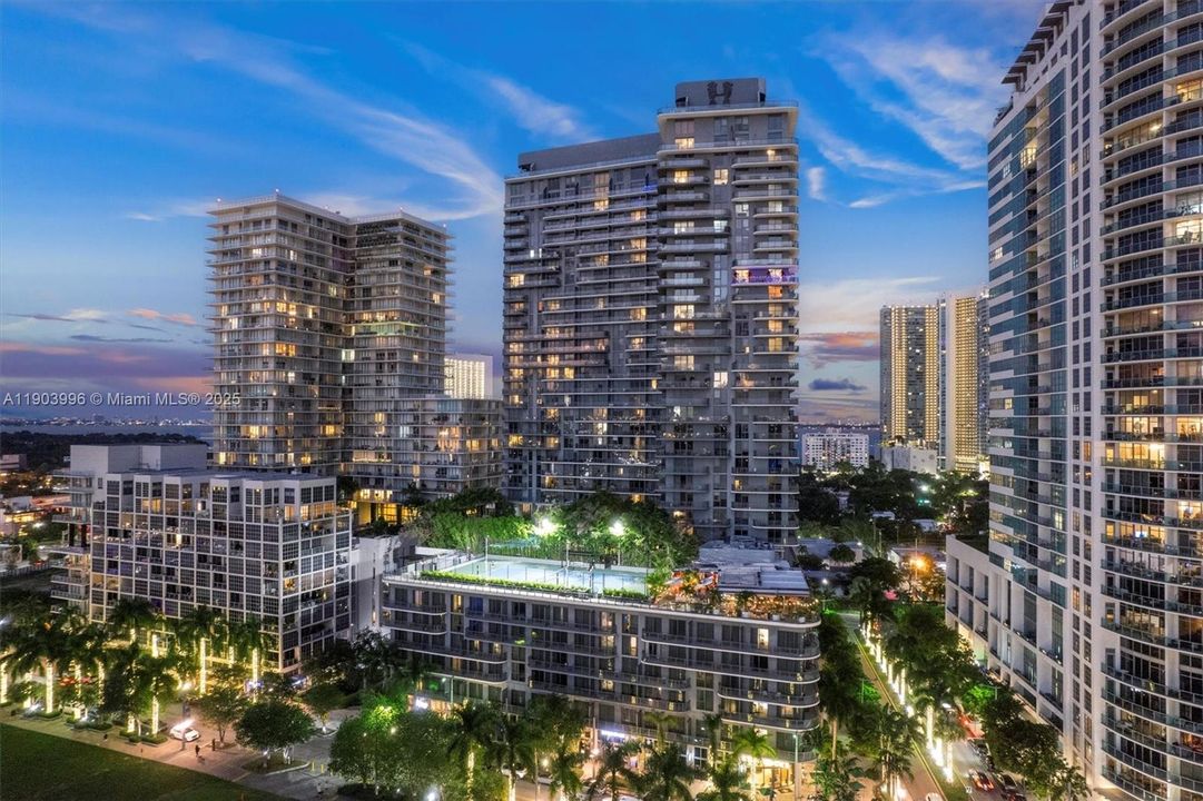 待售: $1,100,000 (3 贝兹, 3 浴室, 1435 平方英尺)