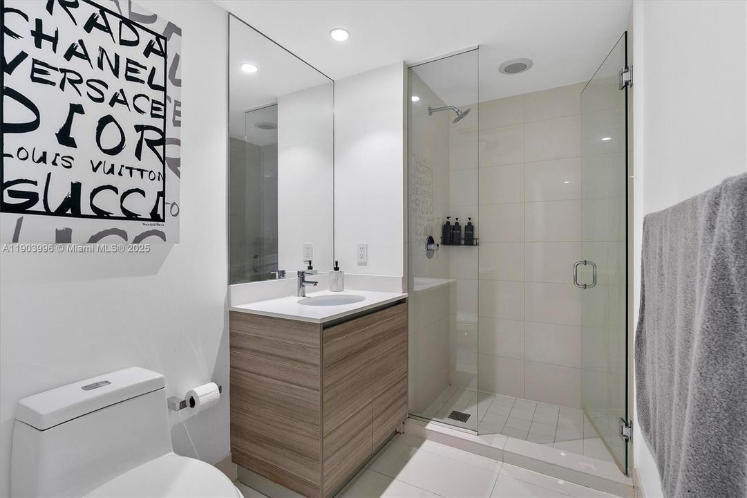 待售: $1,100,000 (3 贝兹, 3 浴室, 1435 平方英尺)