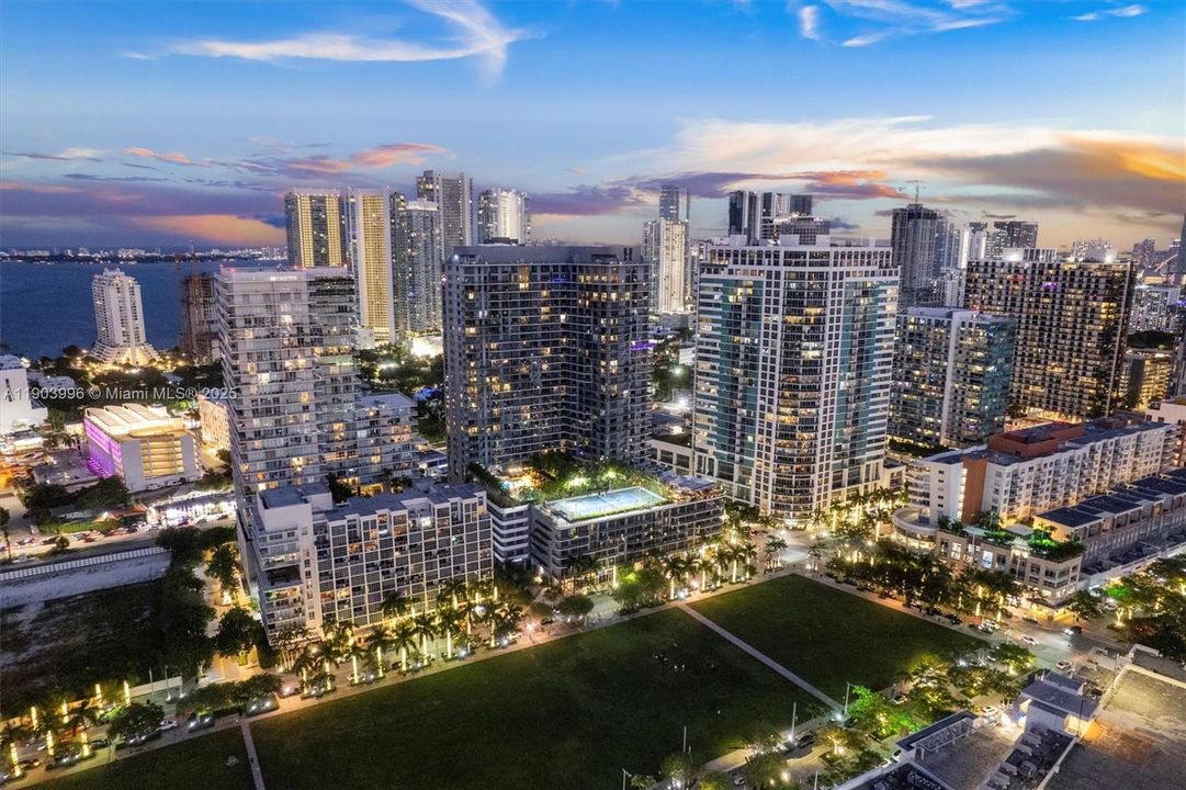 待售: $1,100,000 (3 贝兹, 3 浴室, 1435 平方英尺)