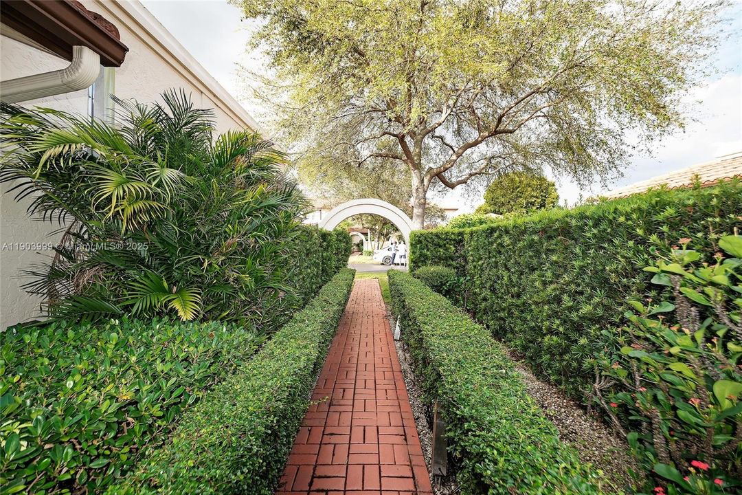 En Renta: $6,500 (3 camas, 2 baños, 2037 Pies cuadrados)