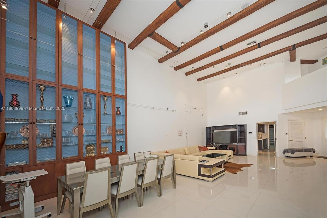 En Renta: $6,500 (3 camas, 2 baños, 2037 Pies cuadrados)