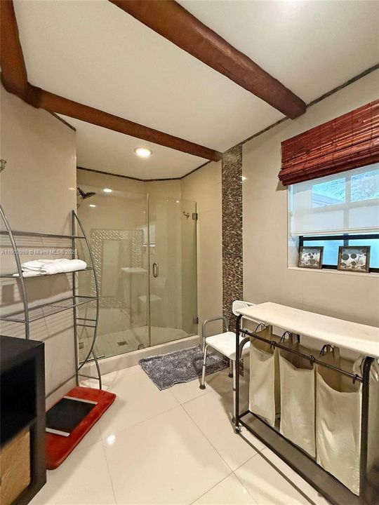 En Renta: $6,500 (3 camas, 2 baños, 2037 Pies cuadrados)