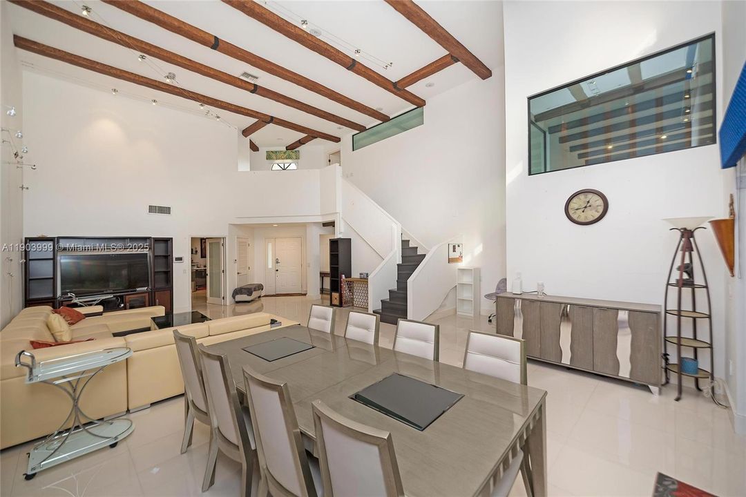 En Renta: $6,500 (3 camas, 2 baños, 2037 Pies cuadrados)