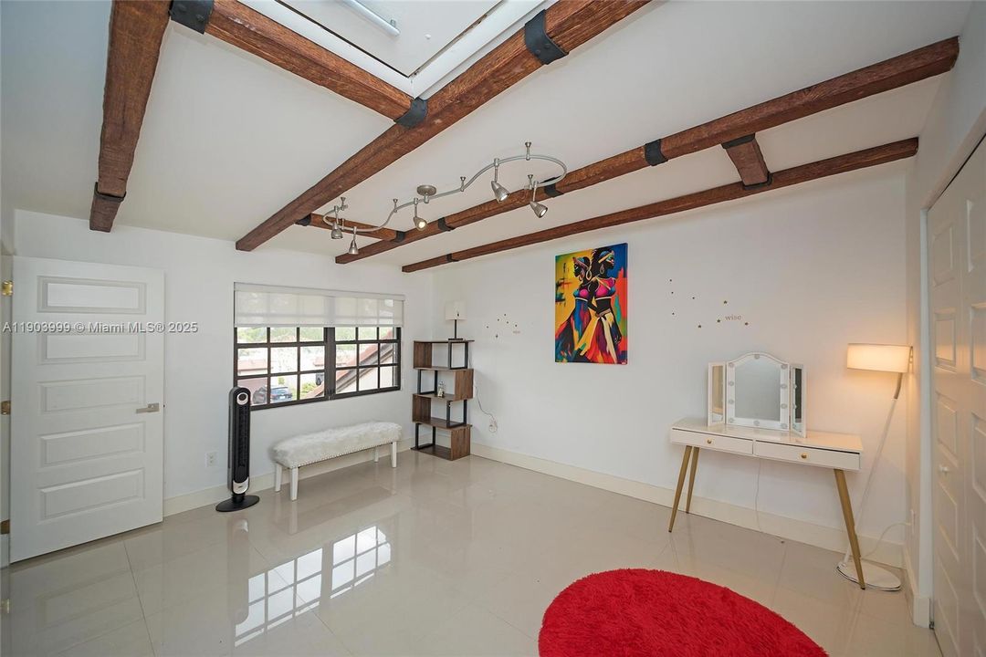 En Renta: $6,500 (3 camas, 2 baños, 2037 Pies cuadrados)