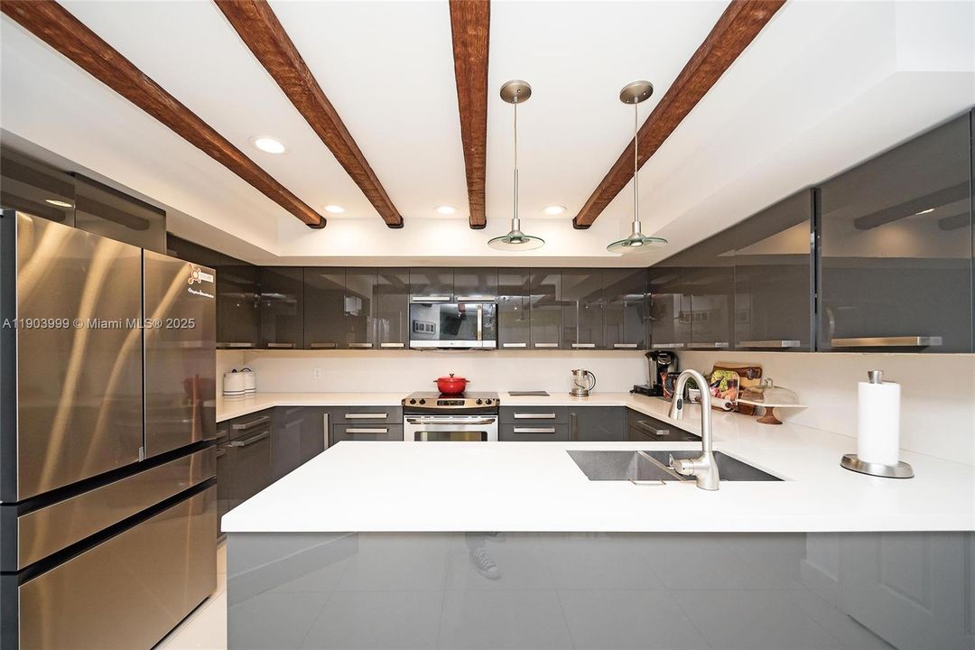 En Renta: $6,500 (3 camas, 2 baños, 2037 Pies cuadrados)