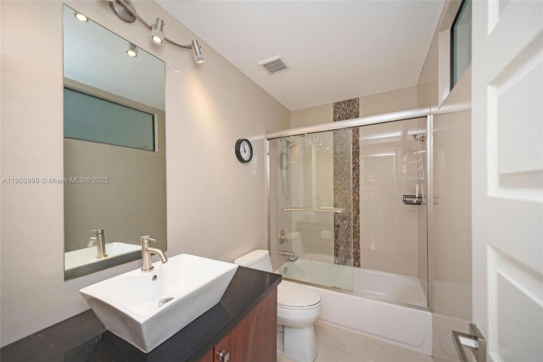 En Renta: $6,500 (3 camas, 2 baños, 2037 Pies cuadrados)