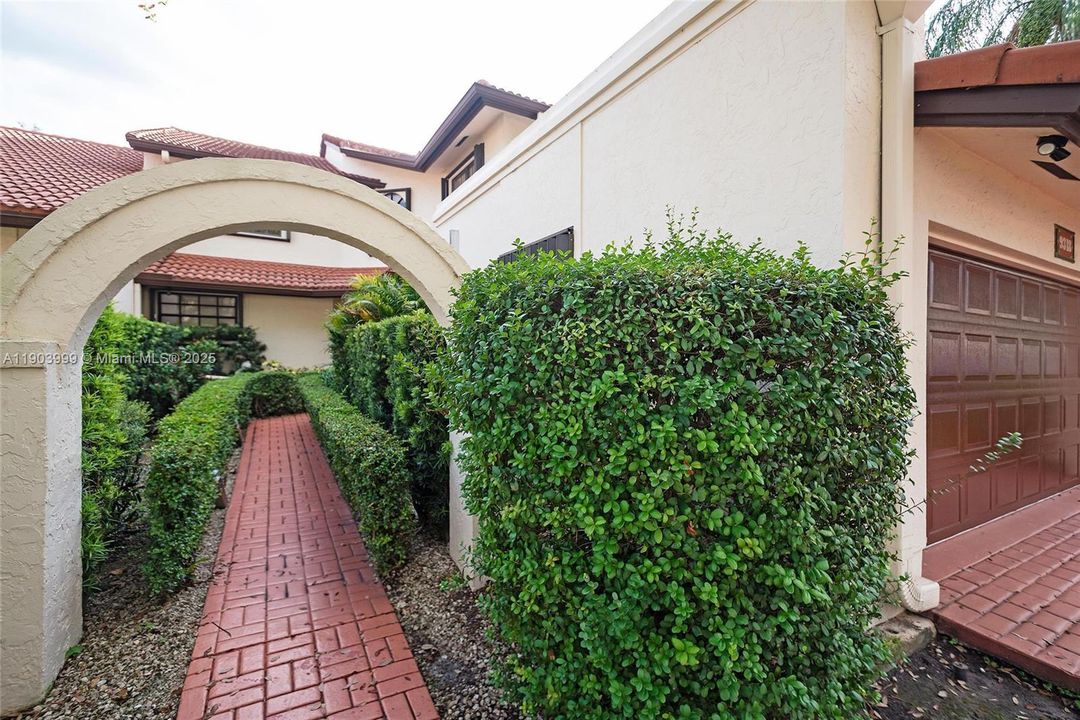 En Renta: $6,500 (3 camas, 2 baños, 2037 Pies cuadrados)