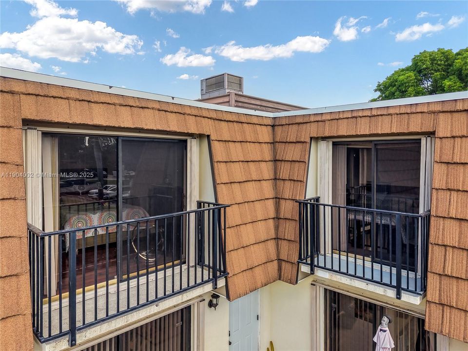 For Sale: $400,000 (3 beds, 2 baths, 1488 Square Feet)