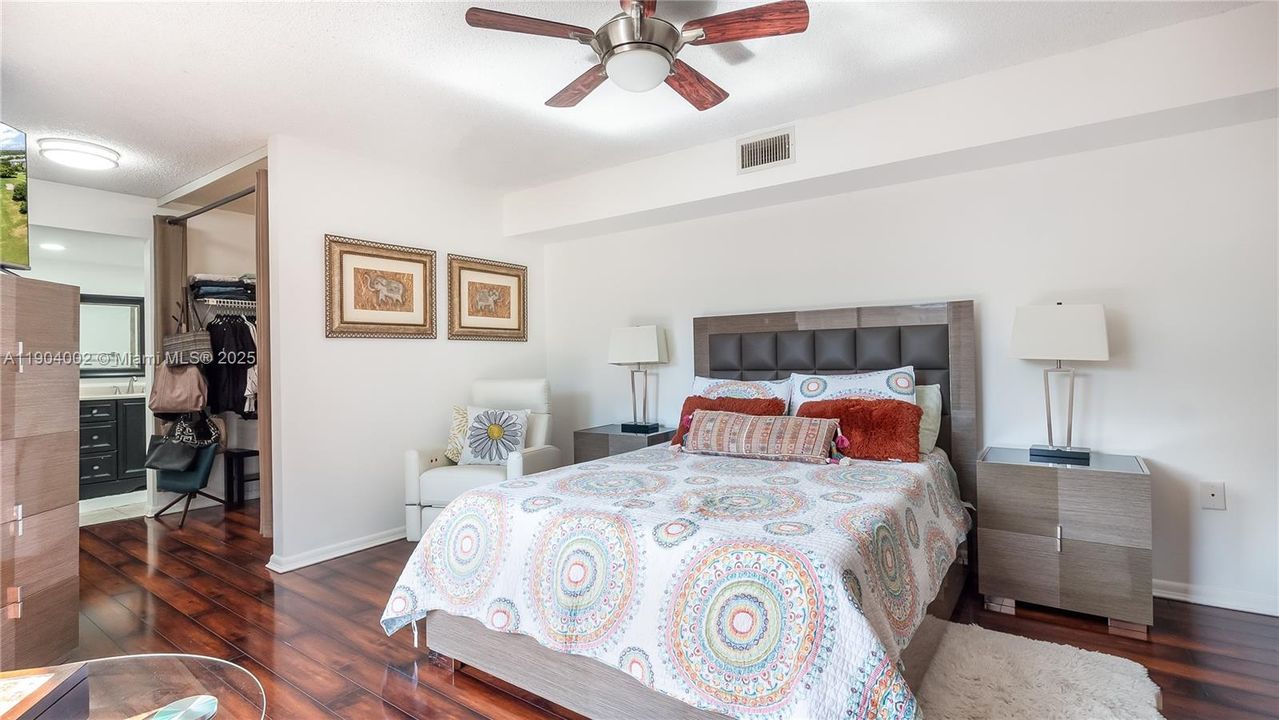 For Sale: $400,000 (3 beds, 2 baths, 1488 Square Feet)