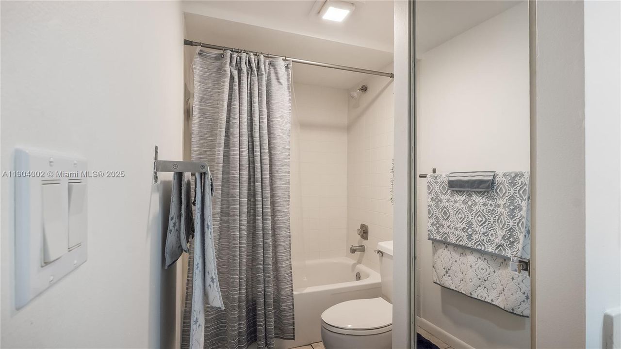 For Sale: $400,000 (3 beds, 2 baths, 1488 Square Feet)