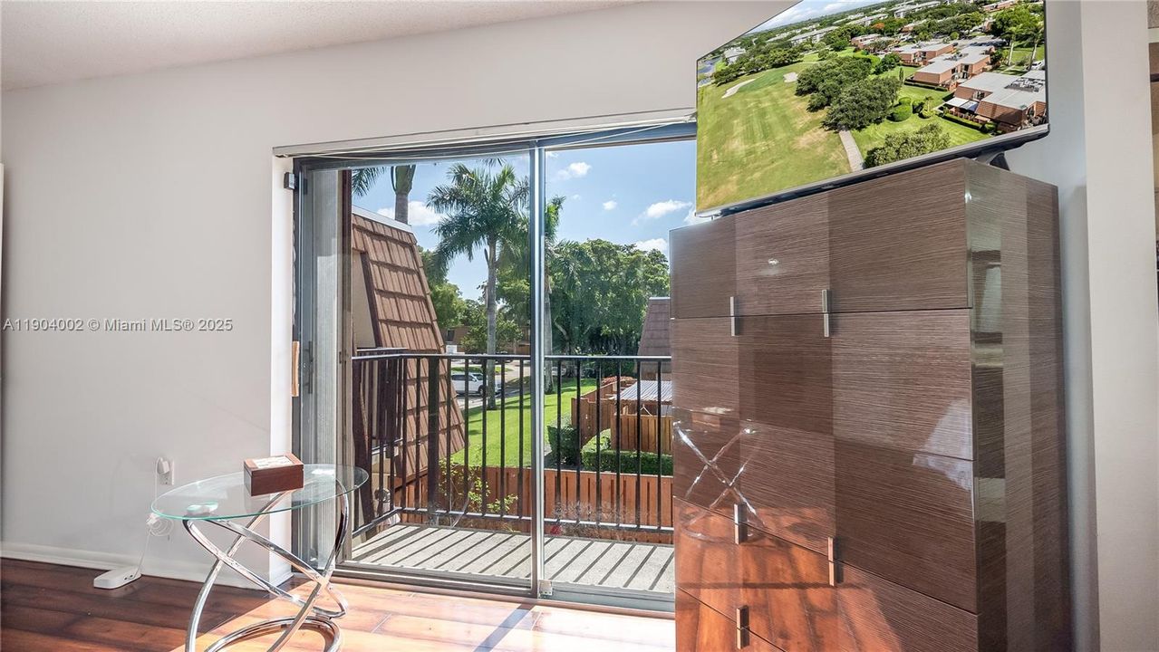 For Sale: $400,000 (3 beds, 2 baths, 1488 Square Feet)