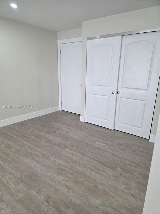 Recently Rented: $2,399 (2 beds, 1 baths, 968 Square Feet)