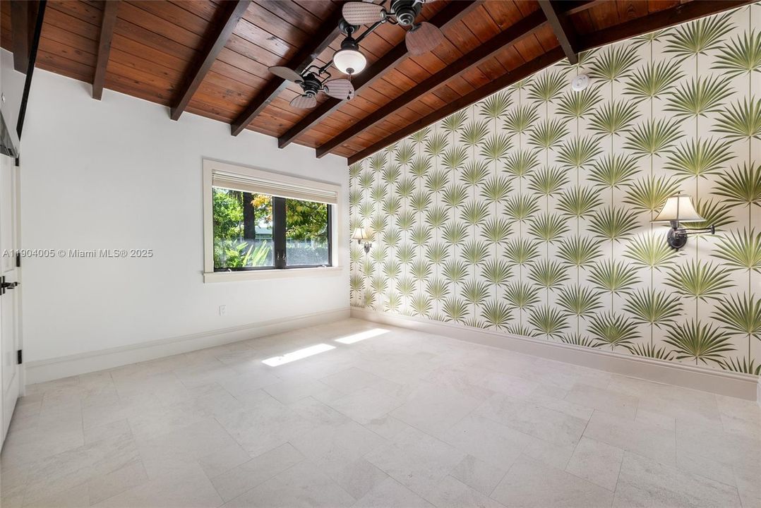 Recently Rented: $10,500 (3 beds, 2 baths, 2746 Square Feet)