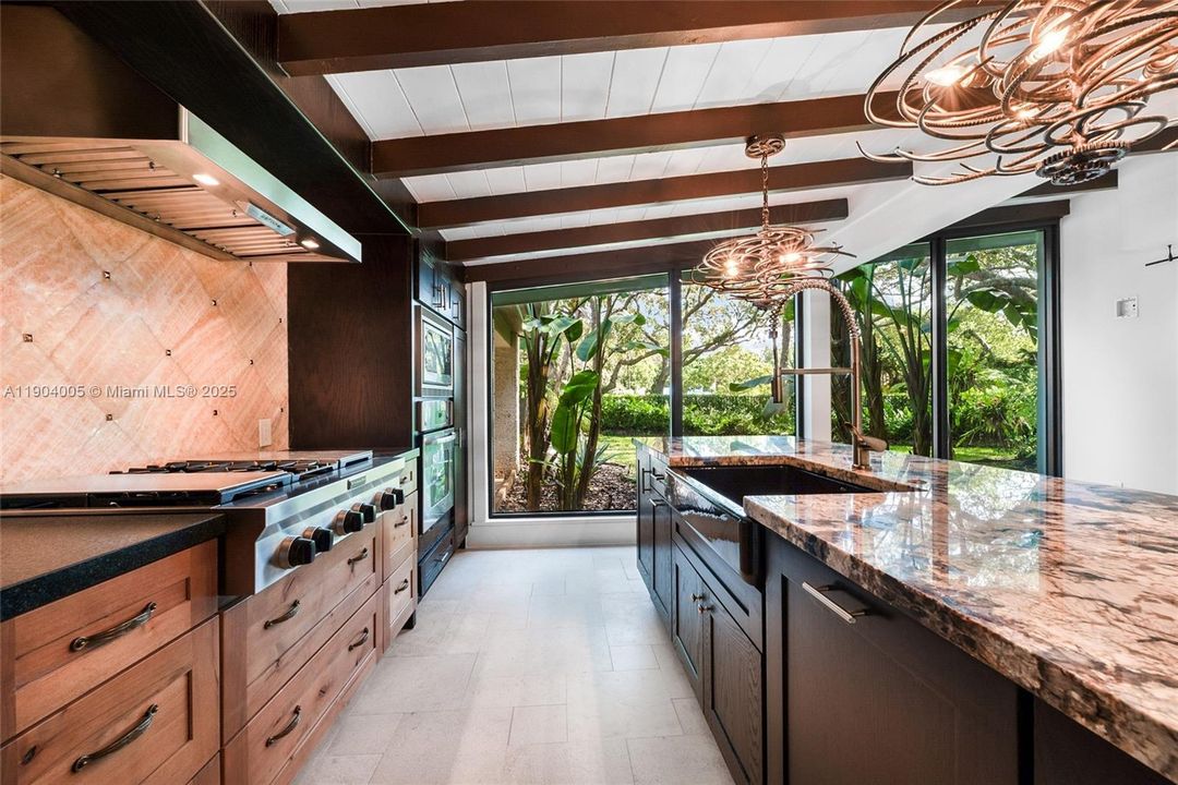 Recently Rented: $10,500 (3 beds, 2 baths, 2746 Square Feet)