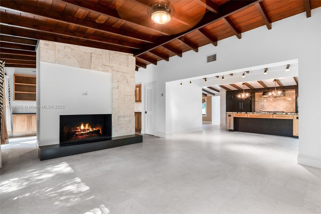 Recently Rented: $10,500 (3 beds, 2 baths, 2746 Square Feet)