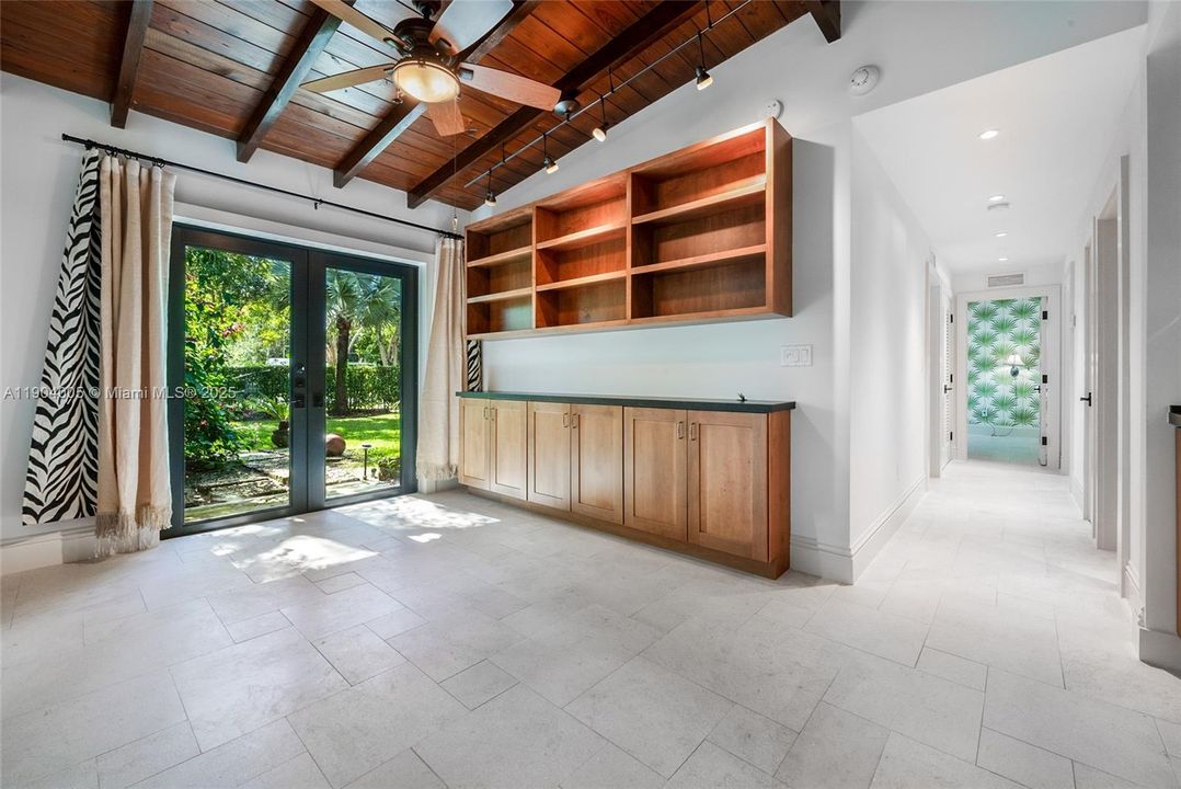 Recently Rented: $10,500 (3 beds, 2 baths, 2746 Square Feet)