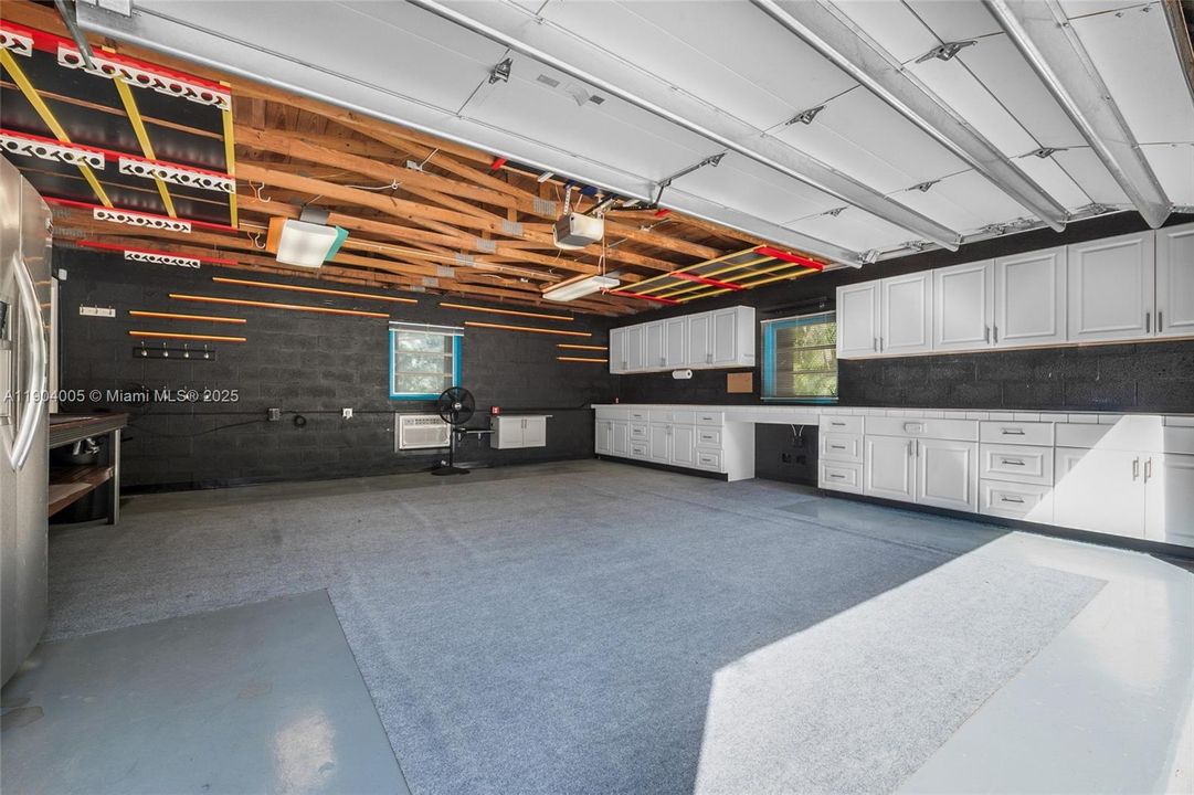 Recently Rented: $10,500 (3 beds, 2 baths, 2746 Square Feet)