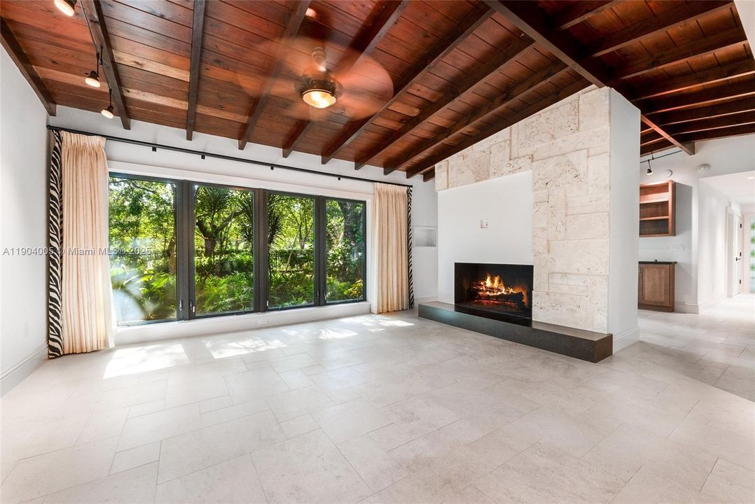 Recently Rented: $10,500 (3 beds, 2 baths, 2746 Square Feet)