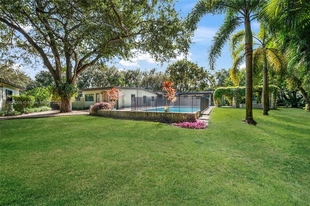 Recently Rented: $10,500 (3 beds, 2 baths, 2746 Square Feet)