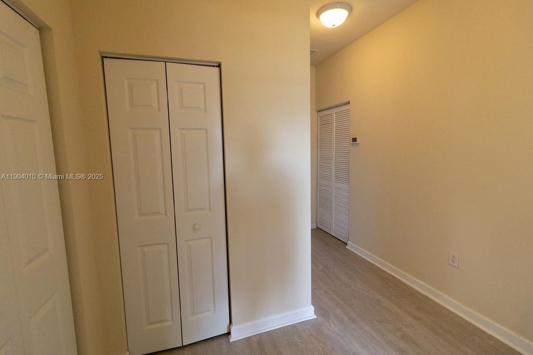 Active With Contract: $2,690 (3 beds, 3 baths, 1587 Square Feet)