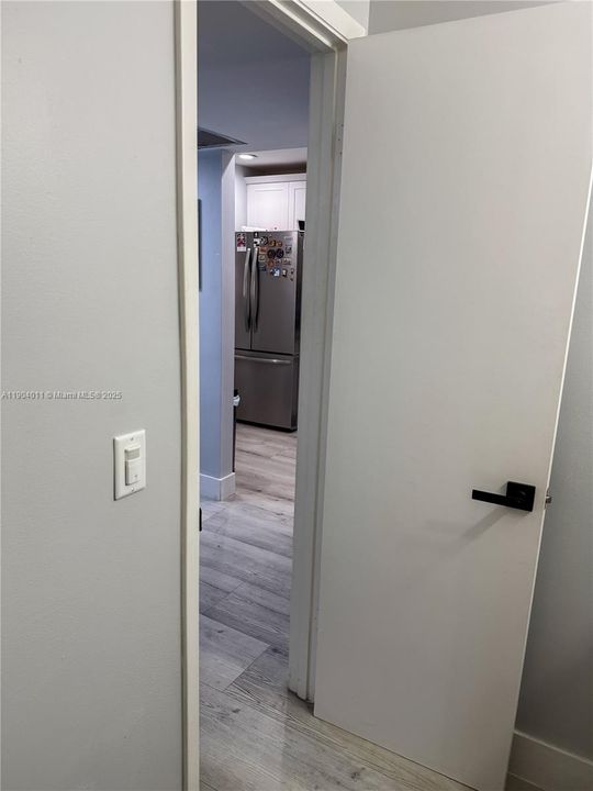 For Sale: $234,900 (2 beds, 2 baths, 956 Square Feet)