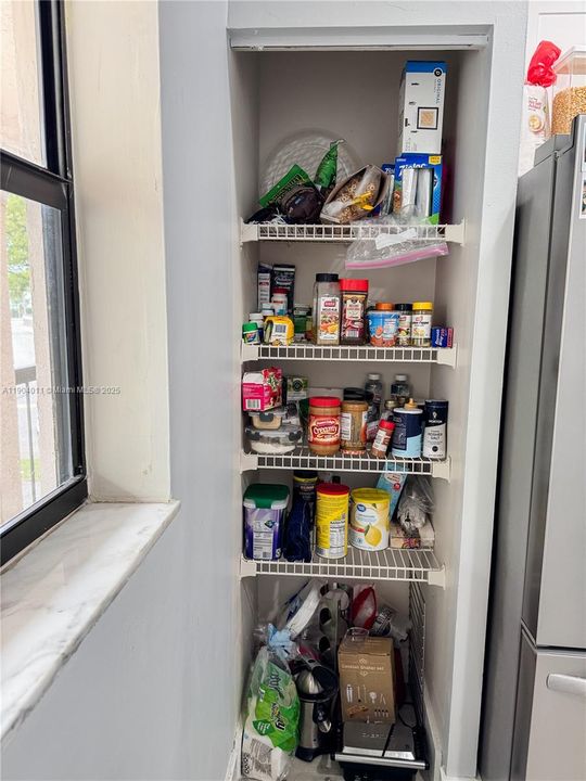 For Sale: $234,900 (2 beds, 2 baths, 956 Square Feet)