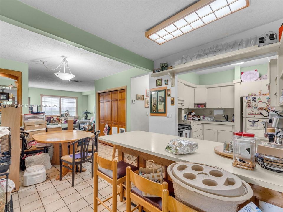 For Sale: $965,000 (0 beds, 0 baths, 2646 Square Feet)