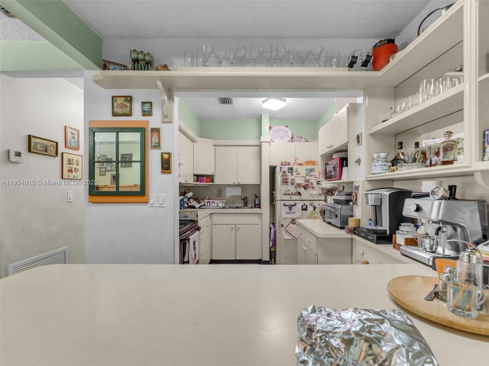 For Sale: $965,000 (0 beds, 0 baths, 2646 Square Feet)