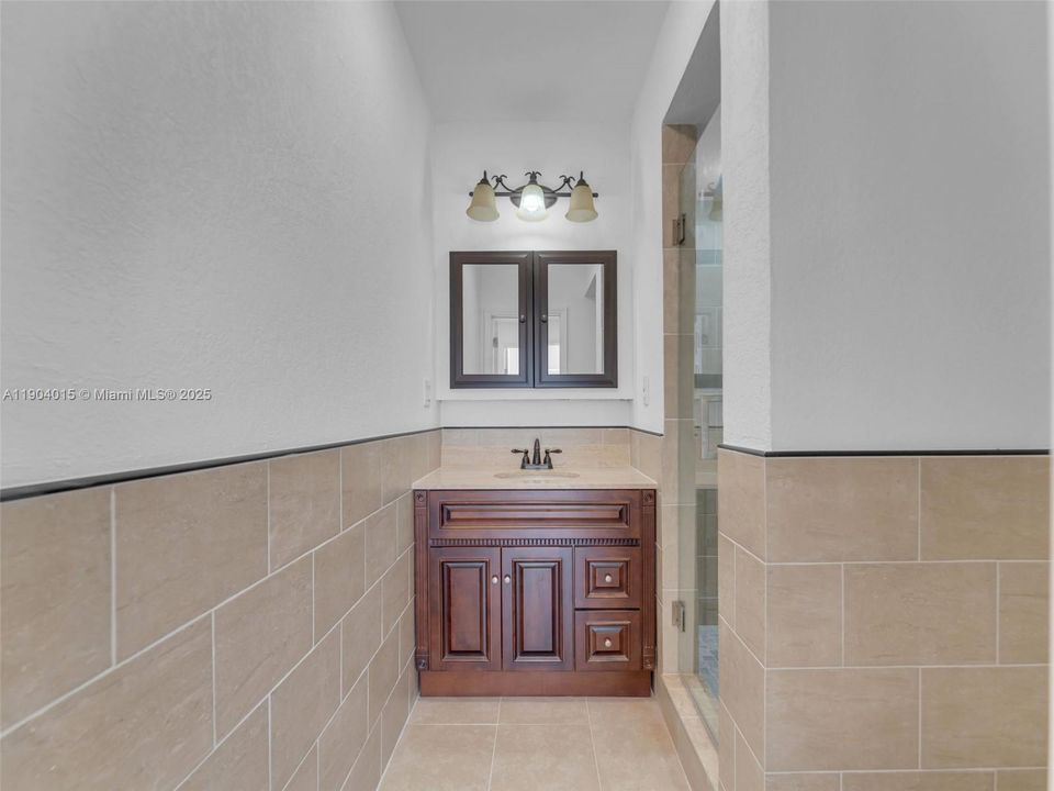 For Sale: $965,000 (0 beds, 0 baths, 2646 Square Feet)