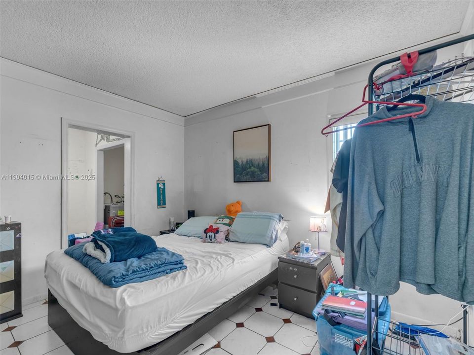 For Sale: $965,000 (0 beds, 0 baths, 2646 Square Feet)