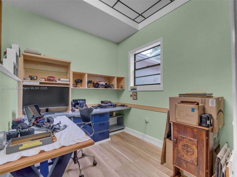 For Sale: $965,000 (0 beds, 0 baths, 2646 Square Feet)