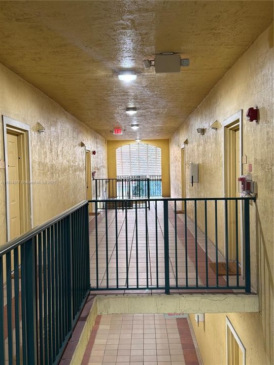 For Rent: $2,550 (2 beds, 2 baths, 870 Square Feet)