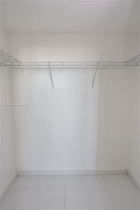 For Sale: $600,000 (2 beds, 2 baths, 1169 Square Feet)