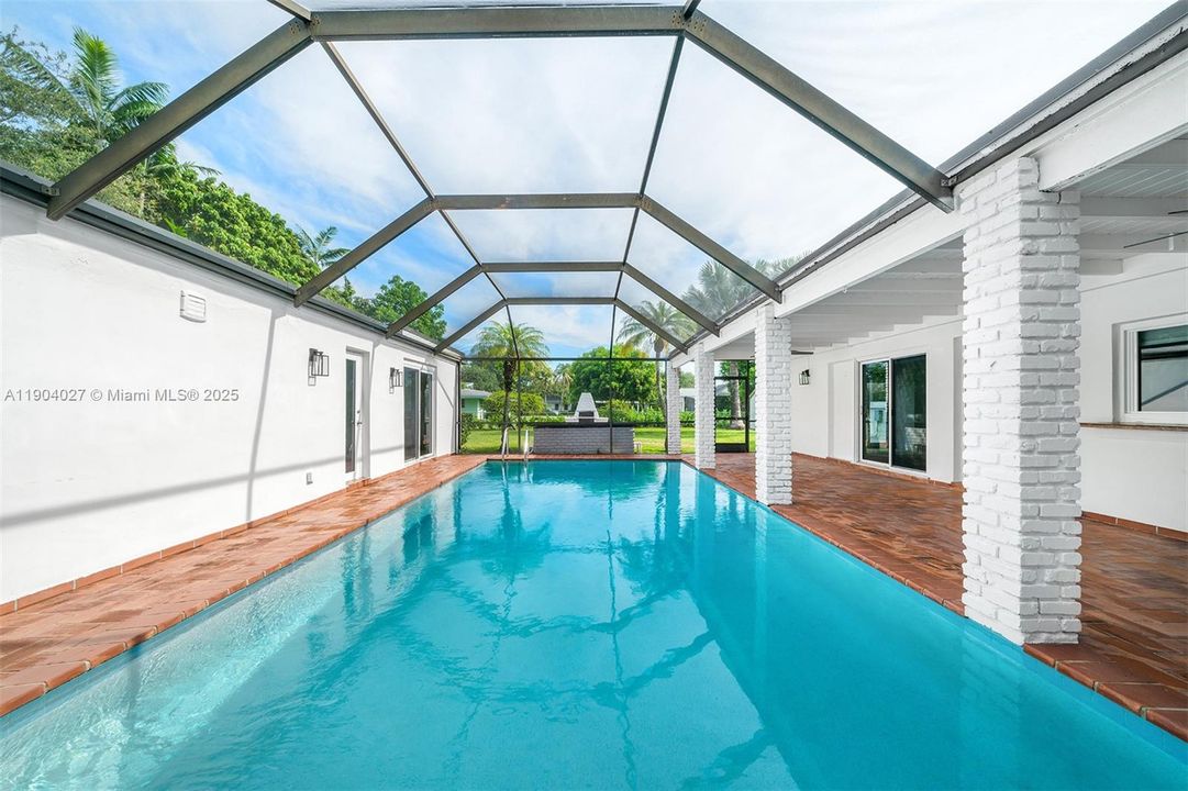 For Rent: $7,500 (4 beds, 2 baths, 2080 Square Feet)