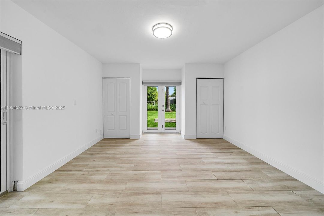 For Rent: $7,500 (4 beds, 2 baths, 2080 Square Feet)