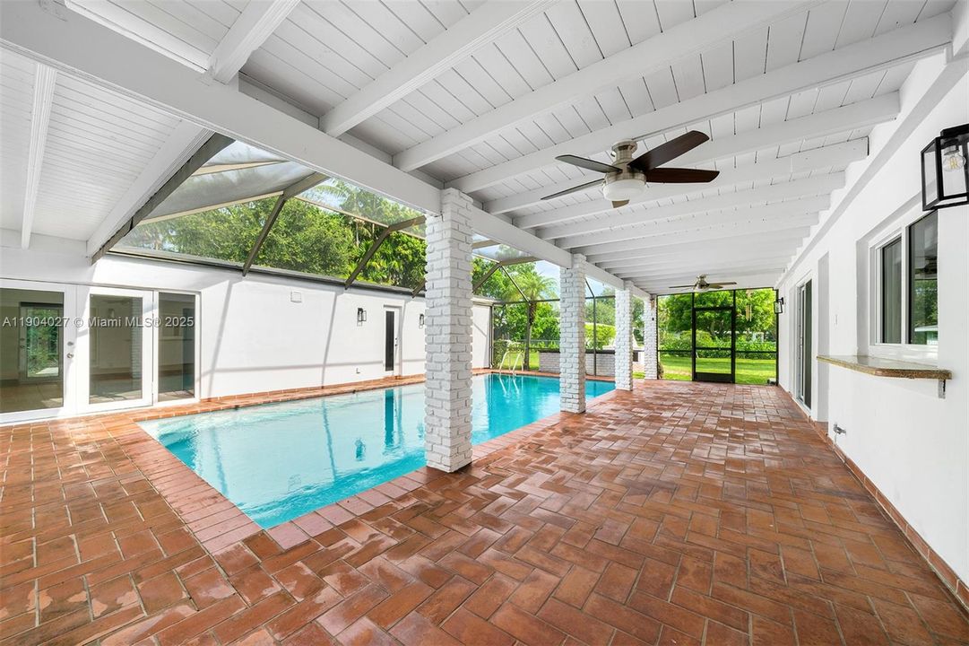 For Rent: $7,500 (4 beds, 2 baths, 2080 Square Feet)