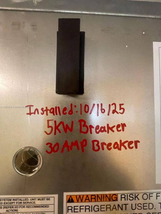 For Sale: $164,900 (2 beds, 1 baths, 708 Square Feet)