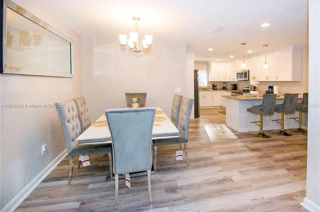 For Sale: $456,999 (4 beds, 2 baths, 1959 Square Feet)