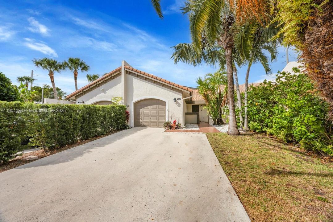 待售: $599,000 (2 贝兹, 2 浴室, 1110 平方英尺)