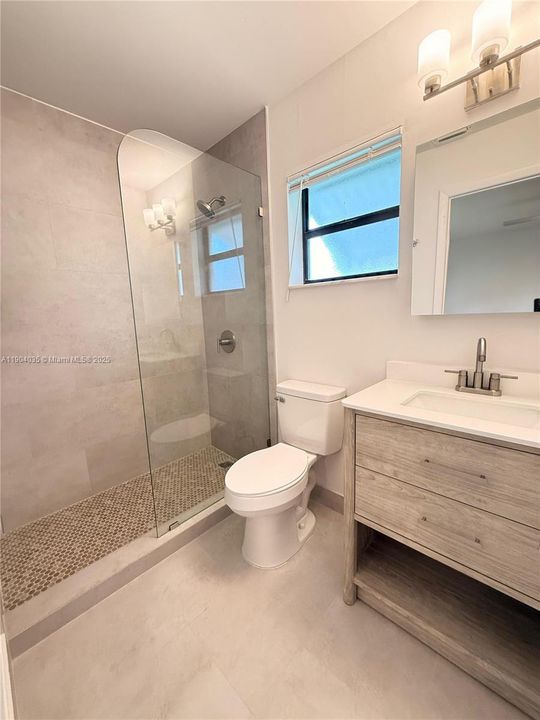 Recently Rented: $2,950 (3 beds, 2 baths, 1530 Square Feet)