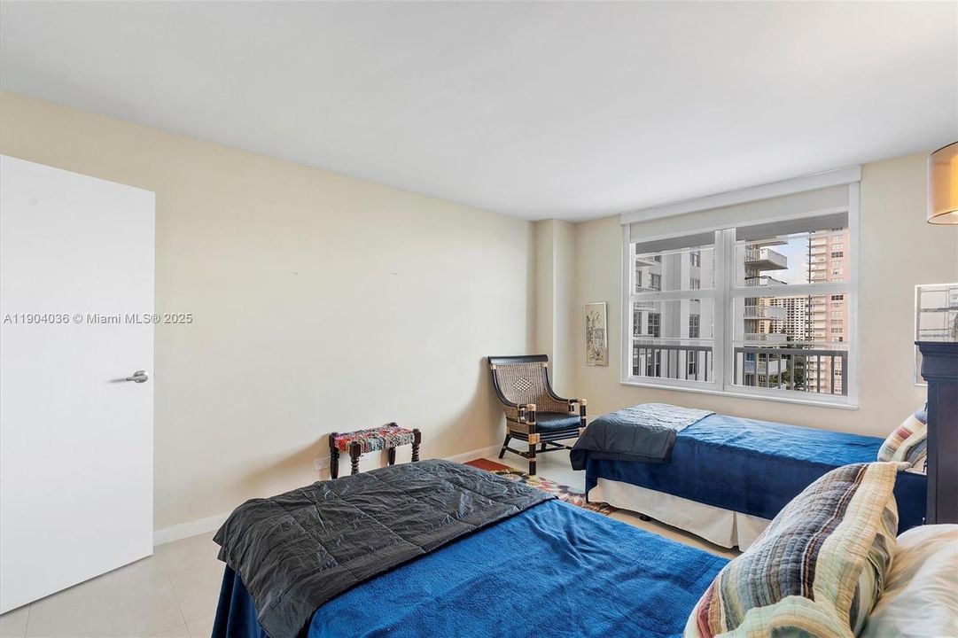 合同活跃: $419,000 (2 贝兹, 2 浴室, 1488 平方英尺)