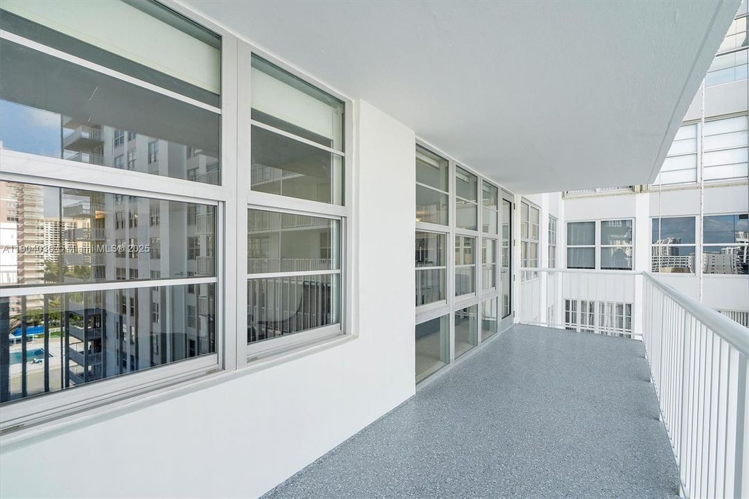 合同活跃: $419,000 (2 贝兹, 2 浴室, 1488 平方英尺)