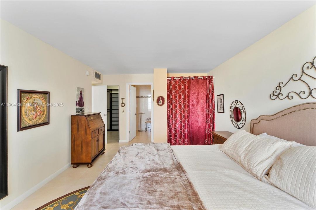 合同活跃: $419,000 (2 贝兹, 2 浴室, 1488 平方英尺)