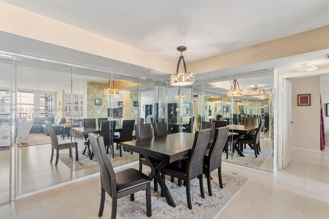 合同活跃: $419,000 (2 贝兹, 2 浴室, 1488 平方英尺)