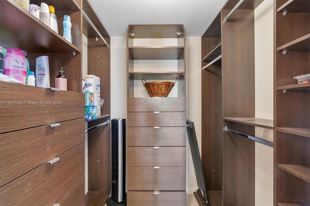 合同活跃: $419,000 (2 贝兹, 2 浴室, 1488 平方英尺)