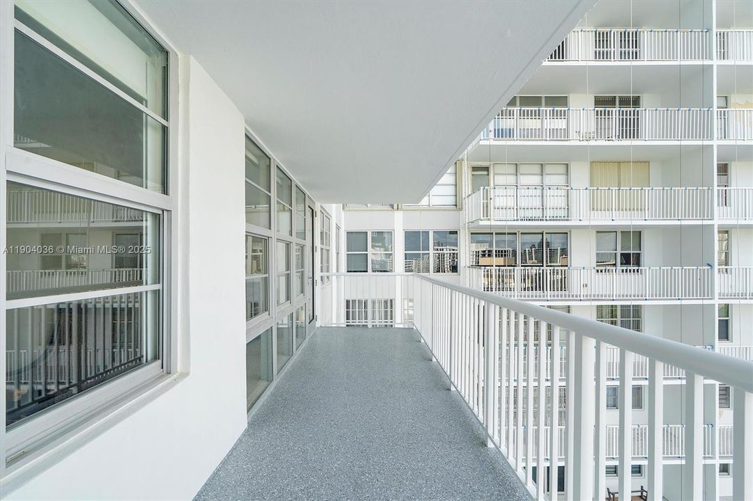 合同活跃: $419,000 (2 贝兹, 2 浴室, 1488 平方英尺)