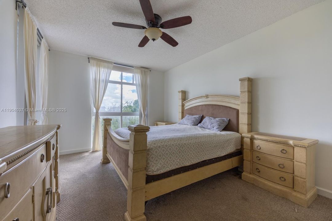 For Sale: $439,000 (3 beds, 2 baths, 1460 Square Feet)