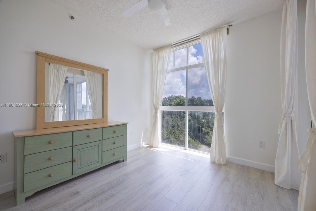 For Sale: $439,000 (3 beds, 2 baths, 1460 Square Feet)