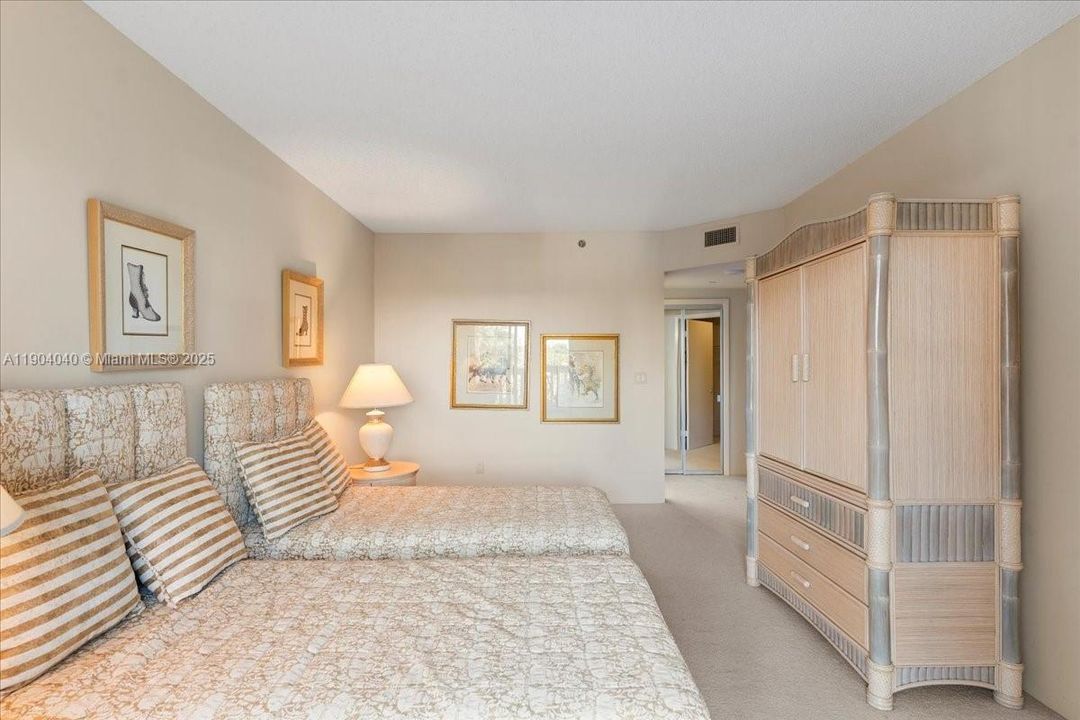 En Renta: $6,800 (2 camas, 3 baños, 2630 Pies cuadrados)