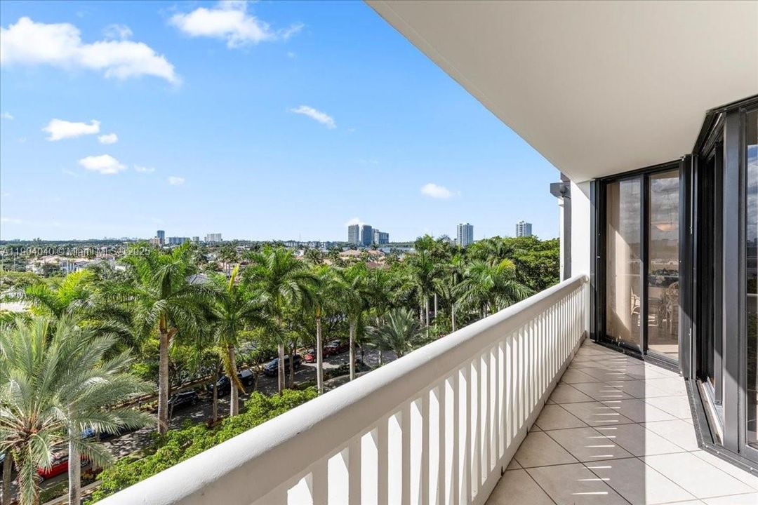 En Renta: $6,800 (2 camas, 3 baños, 2630 Pies cuadrados)